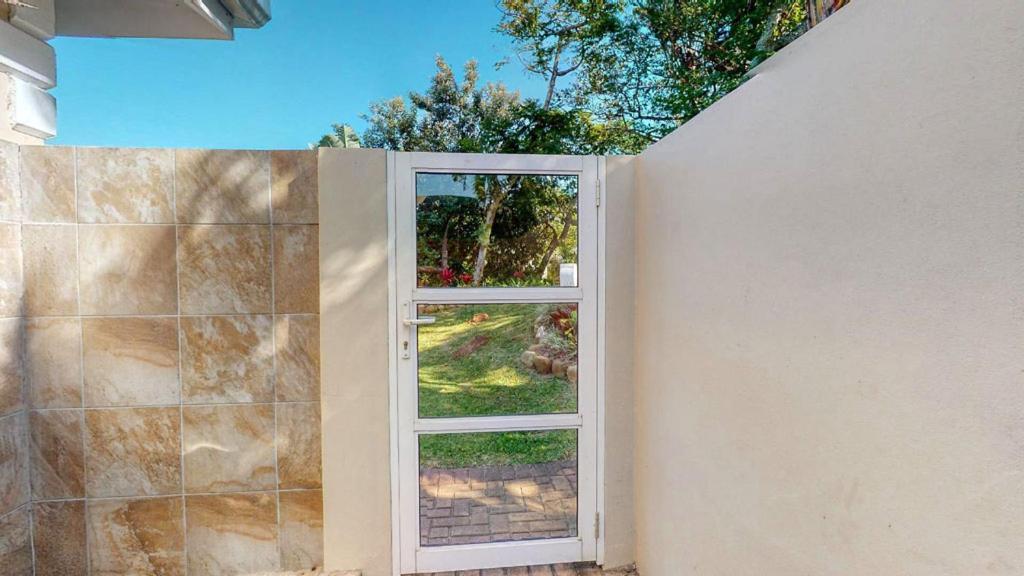 Caribbean Estates 03 on Coconut Grove Villa Port Edward Exterior foto